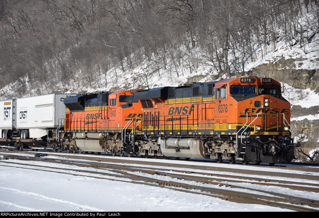 Intermodal cruises east through Hoffman